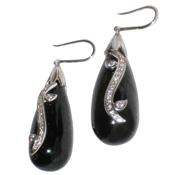 Noir Élan Drop Earrings